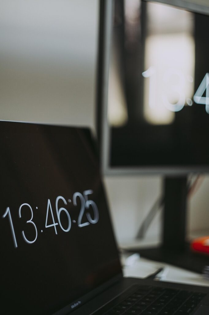 g391ec37c650f8b110d0024f24b2b11a87bf2deb2ec68df7616de2b825e526c4f0dc47dc1141b45178e7c92c653506a66814c51eed203cc9c3a403800430b8ed3_1280-3660123 computer, display, digital, internet, web, www, technology, office, networking, screen, code, numbering system, monitor, graphic, designer, graphic design, design graphics, creative, work, agency